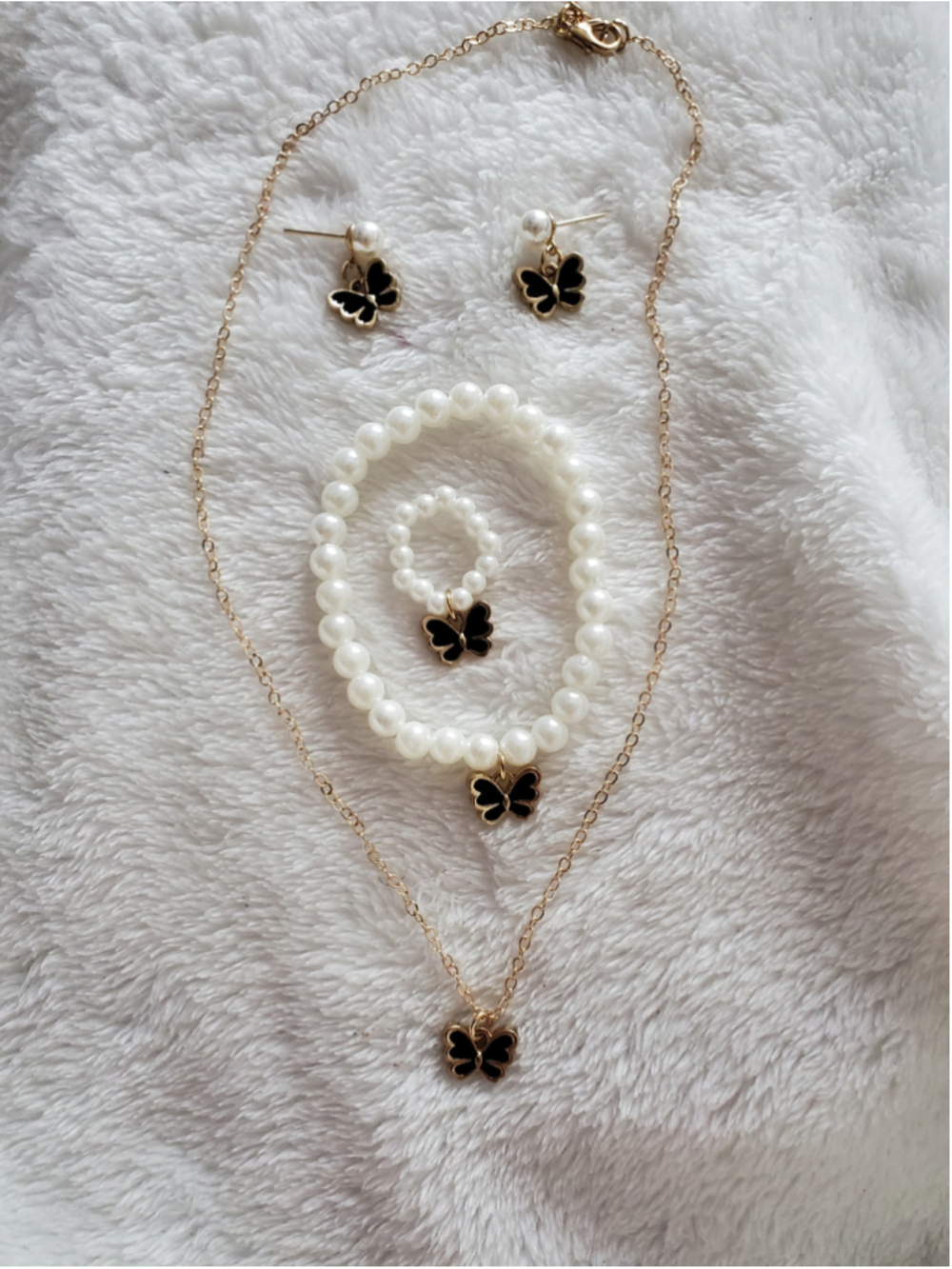 Imitation Pearl Butterfly charms 5 piece Jewelry set. Good 4 pre-teens to adult